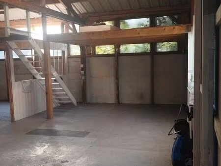 local / entrepôt / garage à louer 84 m– idéal stockage