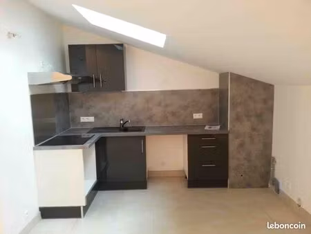 appart 2ème étage 36m² jean mathon pécourte clim