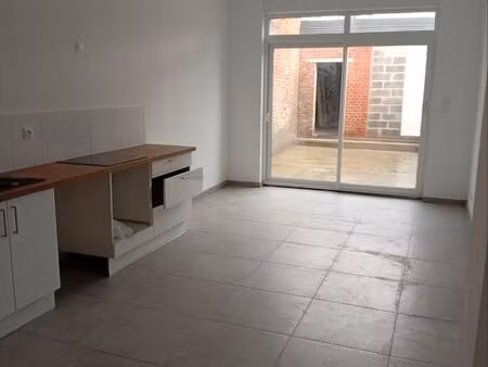 2 logement t1 app avec cour indépendante rénové au rdv 55m2 585 hors charge