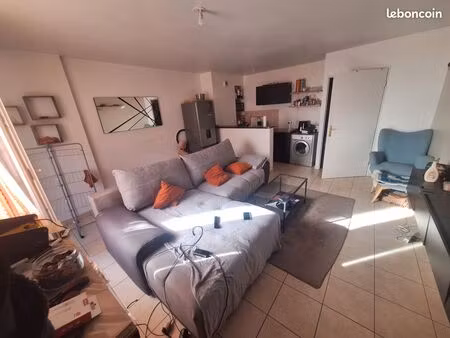 location studio 30m2 rdc