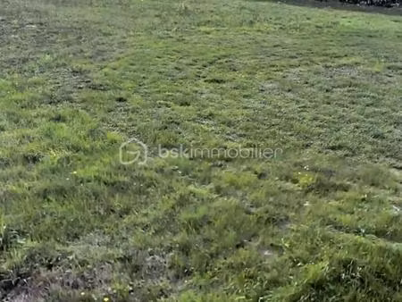 terrain de 1 222 m² à bransles