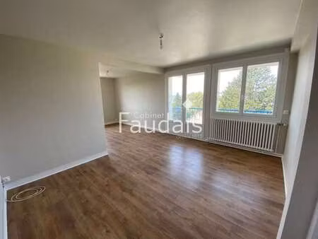 location appartement 3 pièces à coutances (50200) : à louer 3 pièces / 72m² coutances