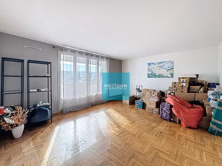 appartement f3 avec balcon et place de parking en sous-sol  à 2 minutes à pied de la gare 