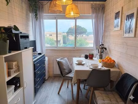 charmant t2 rénové à deux pas de la plage  avec parking privatif