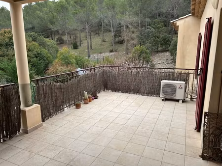 à vendre – appartement 3 pièces dans résidence sécurisée à vauvenargues