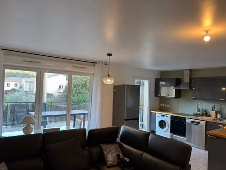 opportunité rare –t3 + terrasse + parking – à saisir ! – vauvenargues