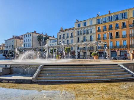 place de parking privative en sous-sol - hyères centre
