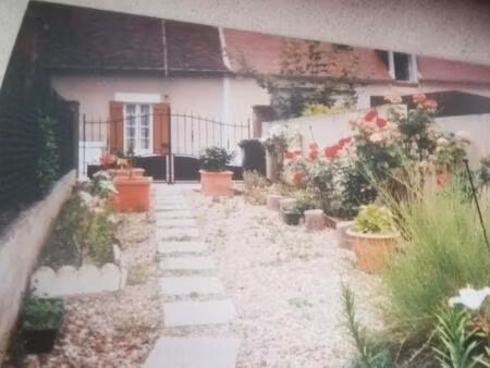 maison 2 chambres  jardin.