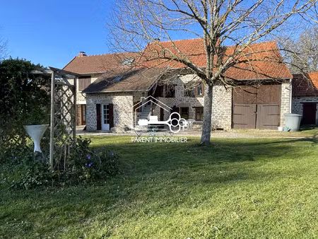 maison de caractère en pierres 6000m2 de terrain arboré