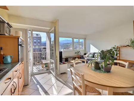 appartement chambery 2 pièce(s) avec stationnement privatif et cave