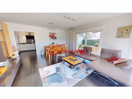 secteur habsheim  magnifique appartement 98m2 en rez de jard