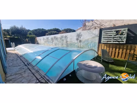 belle villa trois faces avec piscine