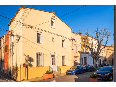 torreilles : maison de village avec beau potentiel