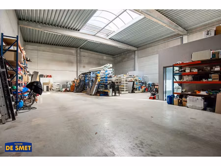 commercieel te huur in waarloos