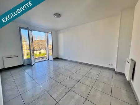 très proche centre ville  très bel appartement f3 de 53 m²