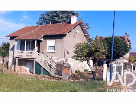 maison traditionnelle à bretenoux (46130)