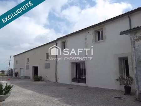 ancien corps de ferme rénové avec vue dégagée