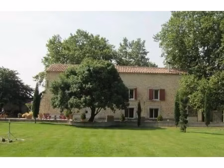 à vendre authentique mas provençal à lambesc