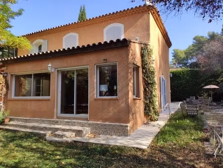 a vendre - belle batisse a st marc jaumegarde