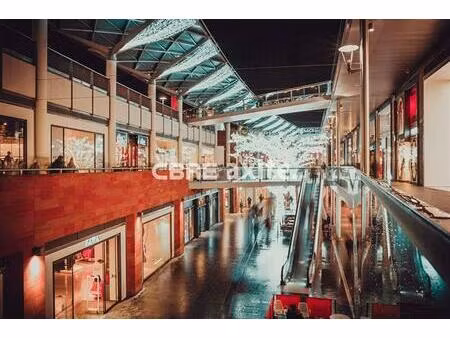 vente commerce annemasse 137 m²