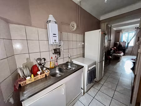 appartement deux pieces traversant - loué 8% de rendement locatif - secteur place marceau