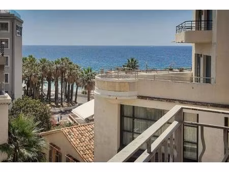 cannes vieux port - 4 pieces renove - ascenseur - balcon - vue mer - parking
