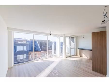 appartement te huur in sint-niklaas met 2 slaapkamers