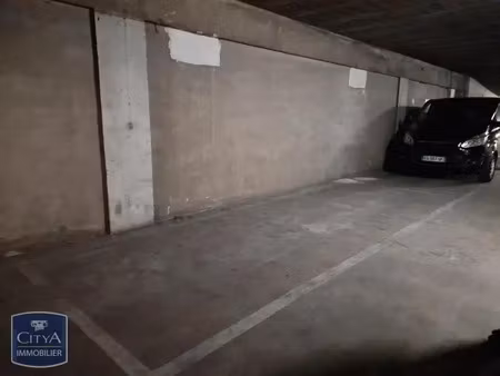 parking à louer - marseille (13) - 130€