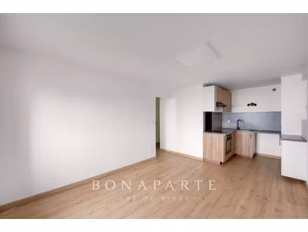 élégance & charme en plein cœur de ville – appartement t2 rénové en 2024