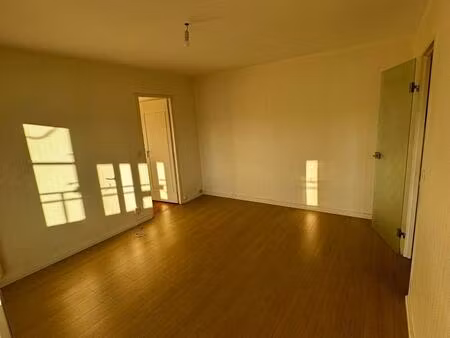 location appartement 2 pièces 39m² decines charpieu 69150