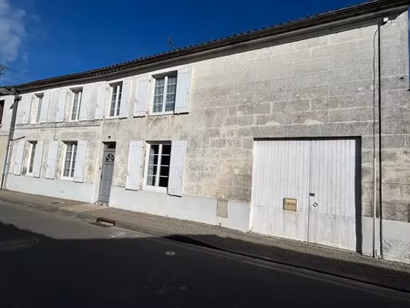 vente maison 6 pièces 106 m² à jarnac (16200)  138 320 €