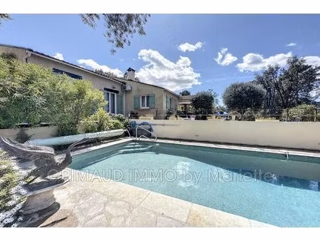 belle maison familiale sur 5000 m² avec piscine