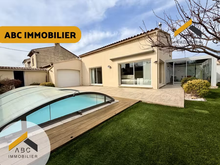 maison avec piscine  double garage et jardin à orange avec abc immobillier