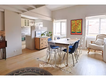 vieux port - loft t2/3 - 66m2 - 280 000eur