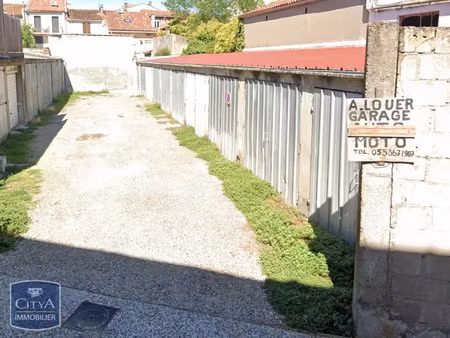 parking à louer 15 m² - agen (47) - 70€