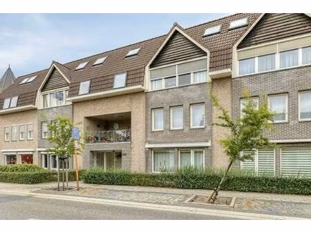 gelijkvloers appartement met garagebox te koop in meerle!