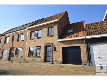 ruime gerenoveerde woning met 4 slpk  grote tuin en garage