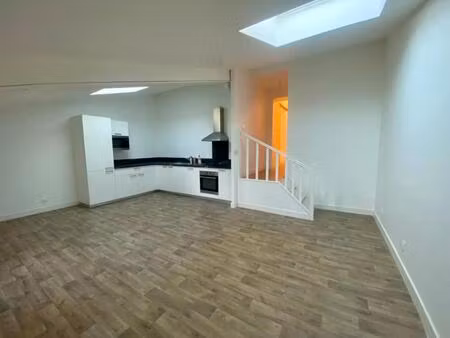 appartement t3 arveyres - rue de l'eglise