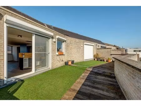 ruim duplexappartement 120m² met groot terras 40m²
