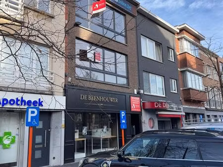 handelsgelijkvloers op topligging in hartje brasschaat