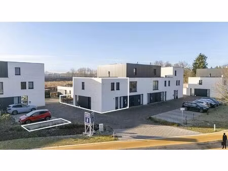 recente ben-woning te hasselt (3 slk. + parking) nabij groen