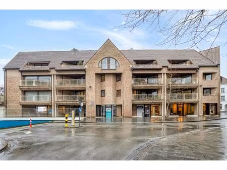 2-slaapkamer appartement te koop met zicht op de houtmarkt in kortrijk!