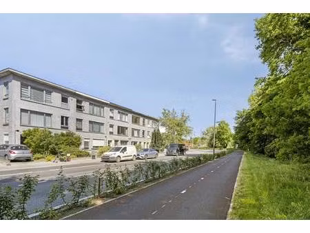 appartement met 2 slaapkamers te koop naast de golf in wommelgem!