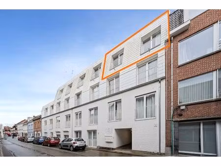 eénslaapkamer appartement te koop - in het centrum van lokeren