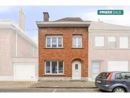 huis met 5 slaapkamers te koop in het centrum van roeselare