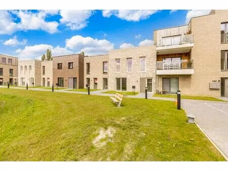 energiezuinige nieuwbouwwoning met 3 slaapkamers vlakbij het centrum van hasselt