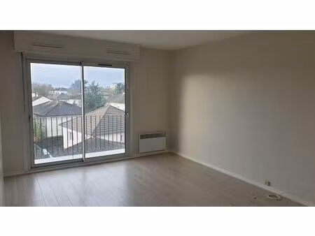 location appartement 2 pièces 49m² poitiers 86000