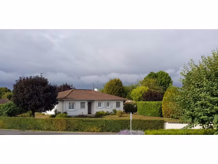pavillon de plain-pied à gensac la pallue
