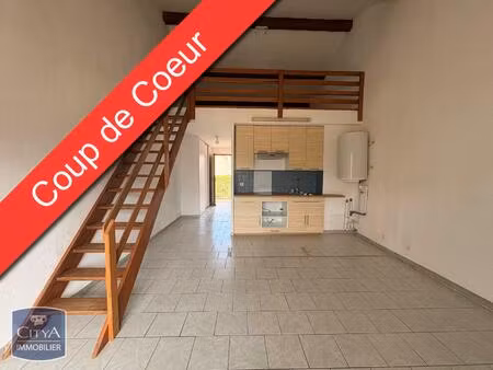 location appartement 2 pièces 50m² st mitre les remparts 13920