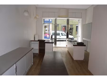 location local commercial